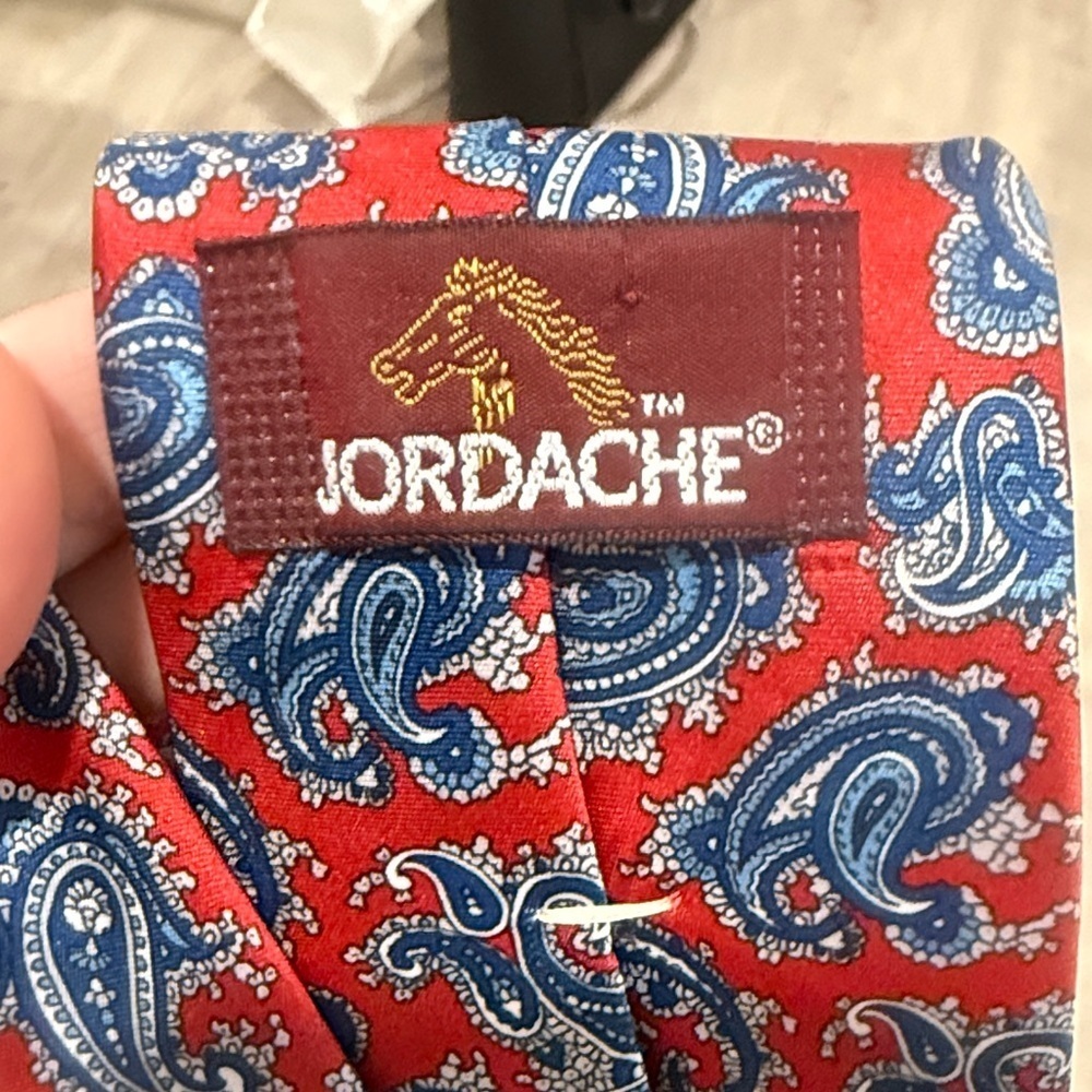 Vintage Jordache Paisley Red and Blue Men's Tie - Picture 4 of 4